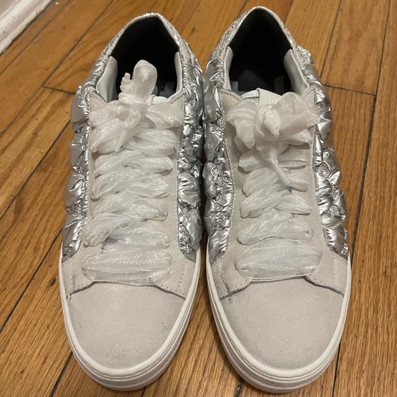P448 Thea Silver Quilt Platform Sneakers - Picture 1 of 7